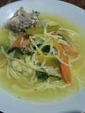 Sopa de pollo criollo con sabor oriental