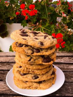 Una foto de Galletas de crema de cacahuete y chocolate