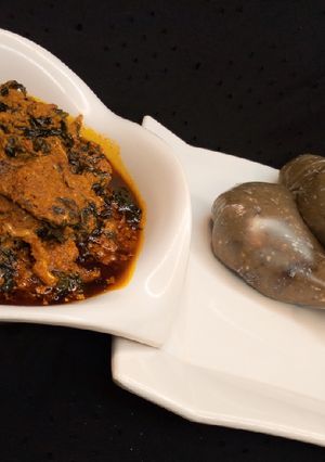 Egg plant swallow ainihin hoton girkin