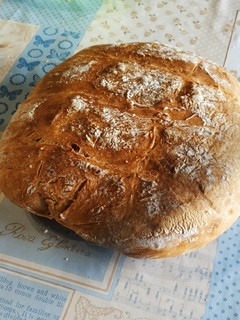 Una foto de Pan de pueblo en panificadora y horno con poolish