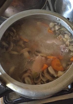 Una foto de Pollo al champiñón
