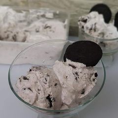 A picture of Oreo Ice cream.