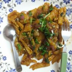 A picture of Garlic honey chilli potato.