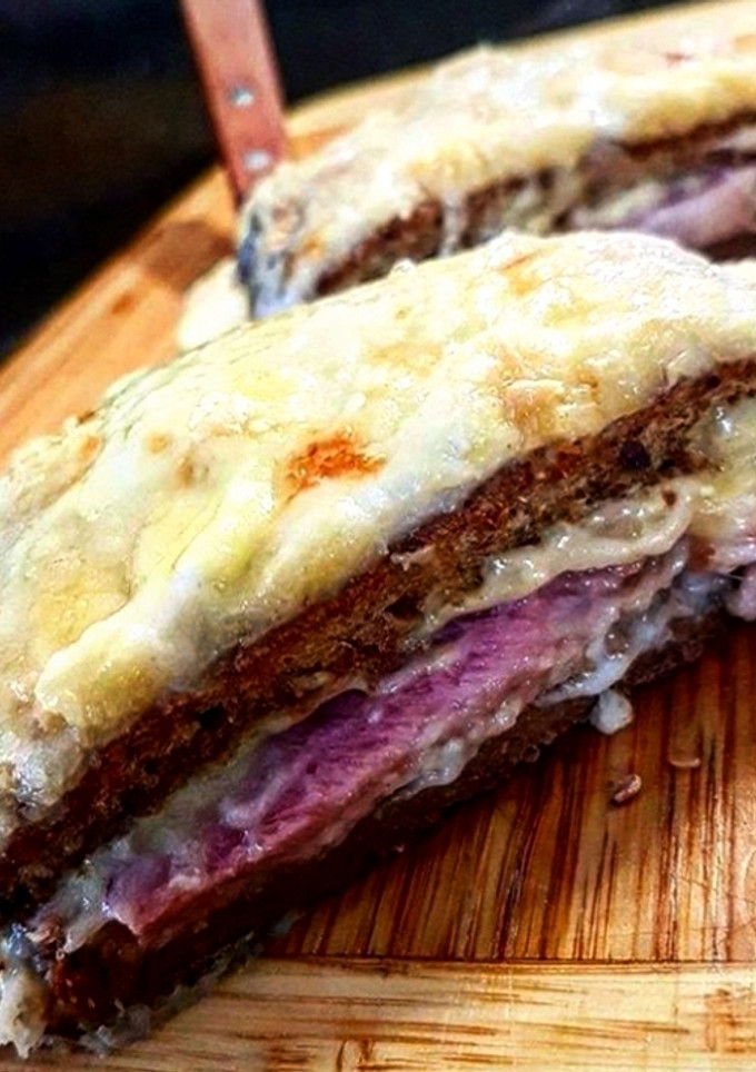 Una foto de Sándwich Croque-Monsieur