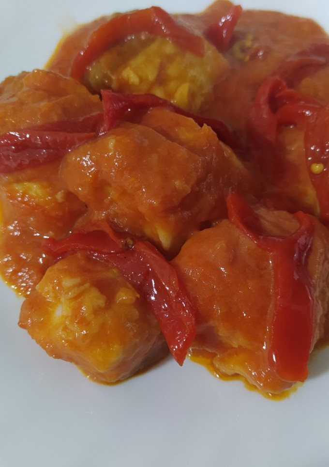 Una foto de Bacalao con tomate