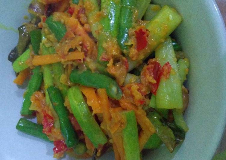 Acar Bumbu Kuning