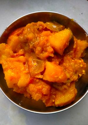 छिलके दार बैंगन (chilke dar baingan recipe in Hindi) रेसिपी मुख्य फोटो
