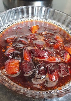 A picture of Plum chutney.