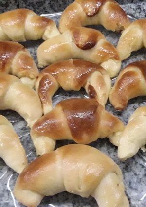 Una foto de Medialunas dulces de manteca