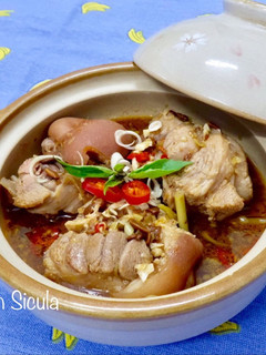 Hình của món Giò Heo Kho Tương Hột.