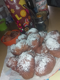 Una foto de Buñuelitos dulces para el mate 😋