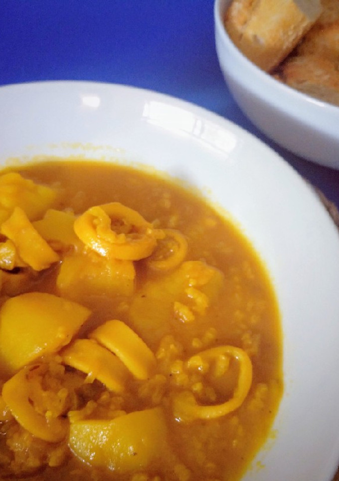 Una foto de Guiso de patatas con calamares