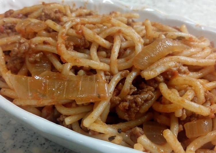 Pasta With Minced Beef and Pomodoro del Campo Sauce