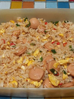 Foto resep Menu bekal : Nasi goreng sosis pedas