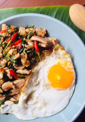 A picture of Spicy pork and holy basil.
