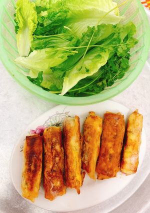 A picture of Vegetarian Spring Rolls.
