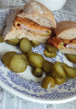 1941. Bundás füstölt karaj maradékból lett szendvics reggelire 😋 recept fotója