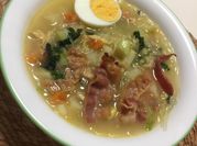 Una foto de sopa ramen