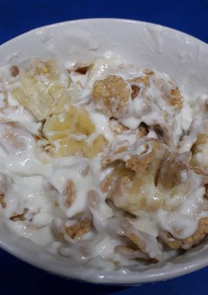 Una foto de Plátano Con Yogurt y Cereales