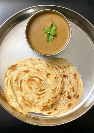 A picture of Parotta.