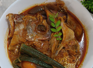 Gambar Kari Kepala Ikan Merah "Ala Mamak"