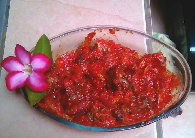 Sambal Ati Ampela & Ikan Asin renyah gurih iris daun jeruk