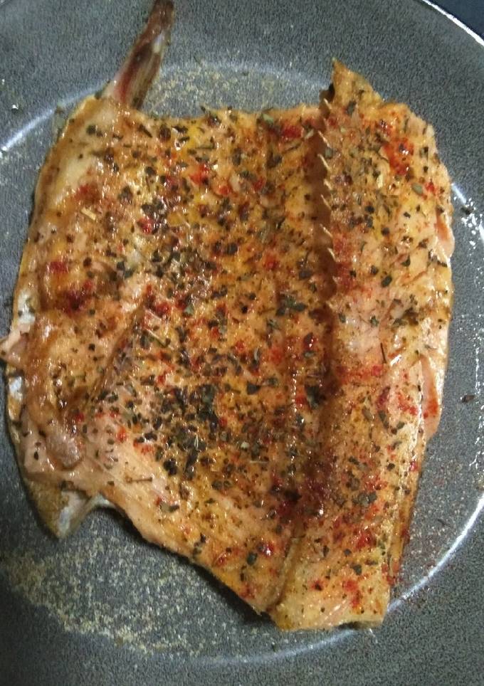 Форель лёгкой обжарки