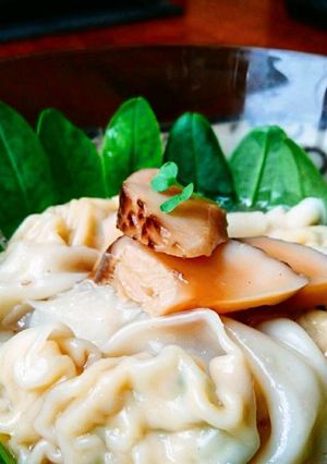 A picture of Wonton sup.