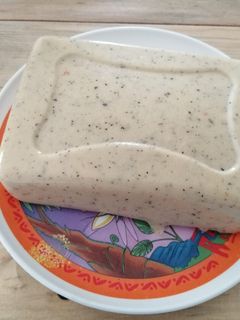 Una foto de Queso vegano de garbanzo a las finas hierbas