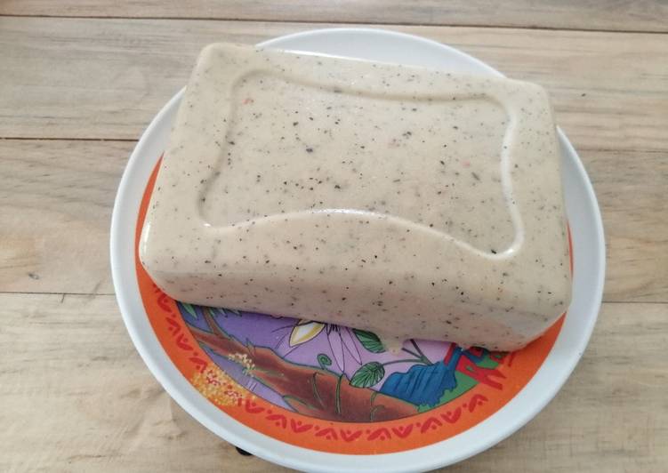 Queso vegano de garbanzo a las finas hierbas