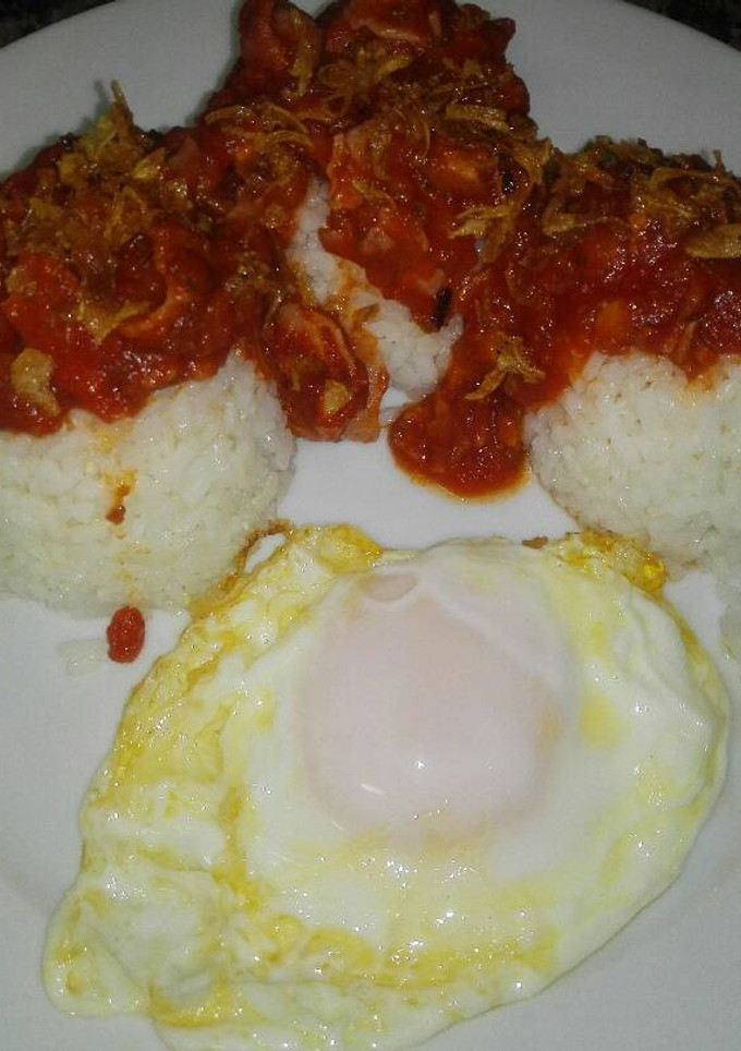 Una foto de Arroz a la cubana