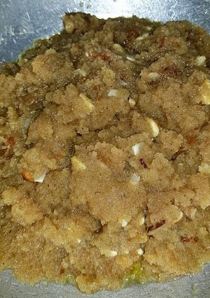 A picture of Rava sooji dry fruits halwa.