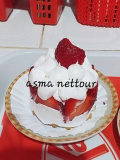 صورة لوصفة تحلية بالفريز 🍓 والبسكويت