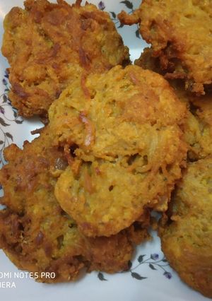 A picture of Leftover maggi fritters.