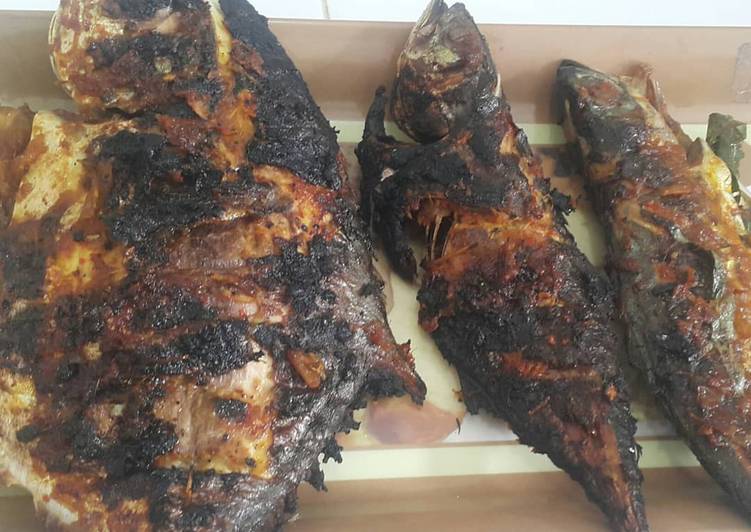 Ikan bakar (Bawal Laut & selikur) Pedas Gurih