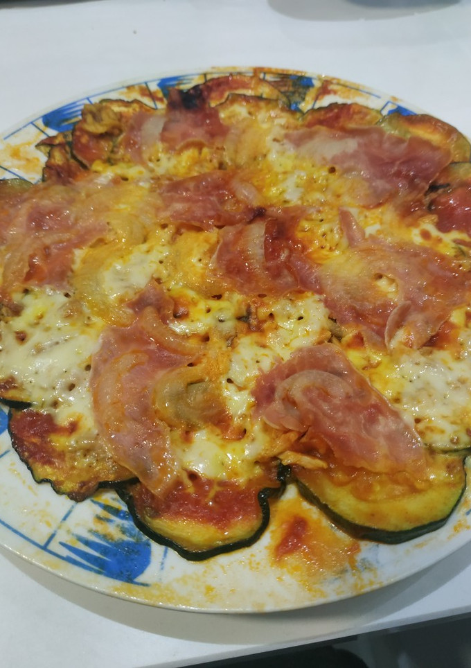 Una foto de Pizza calabacín al micro