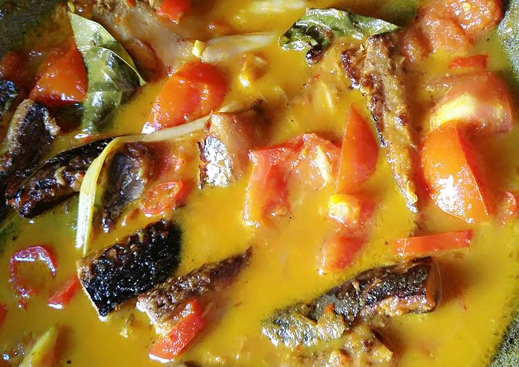 Tongseng Tongkol Asem Pedas