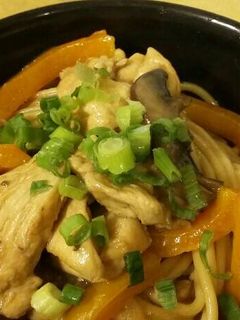 A picture of Chicken Lo Mein.