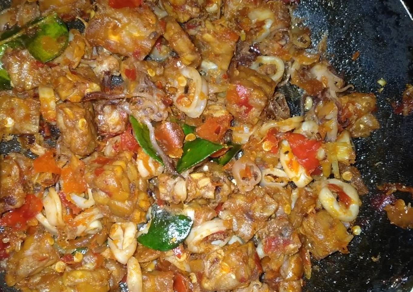 Oseng mercon cumi tempe