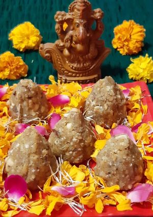 स्वीट कॉर्न मोदक (Sweet corn modak recipe in hindi) रेसिपी मुख्य फोटो