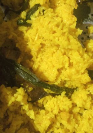 Foto resep Nasi Kuning + Ayam Tepung + telor