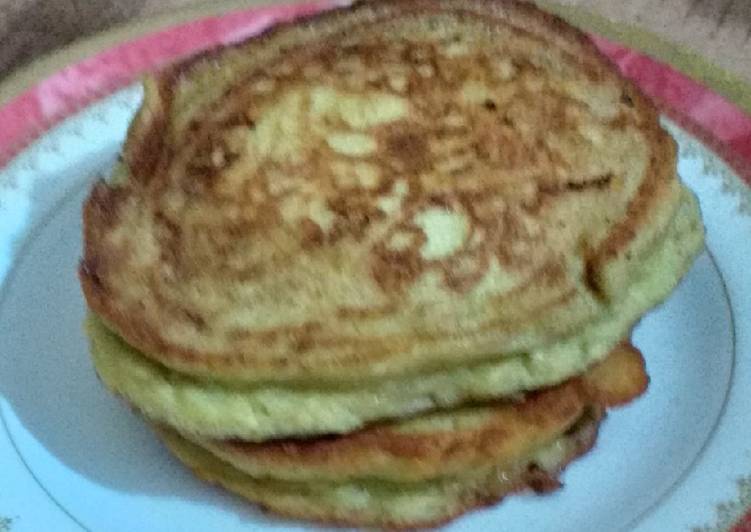 Bagaimana Membuat Easy Avocado Pancake Keto, Enak Banget