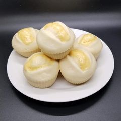 A picture of Puto Cheese.