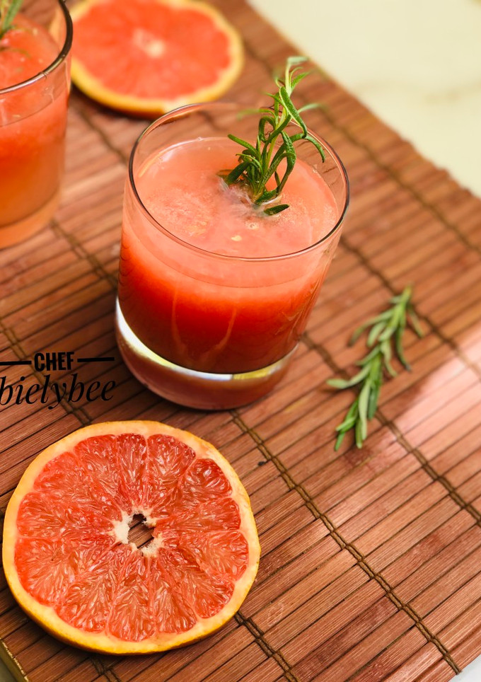 A picture of Grapefruit mocktail.