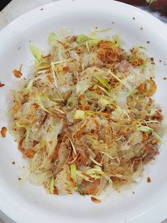Hình của món Bánh tráng trộn bơ tỏi vs khô gà.