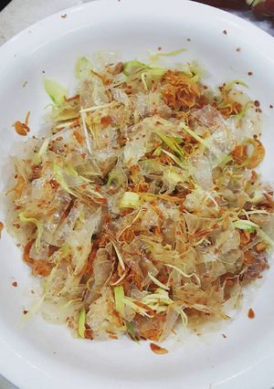 Hình của món Bánh tráng trộn bơ tỏi vs khô gà.
