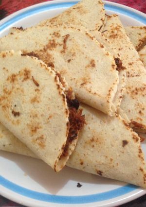 Una foto de Quesadillas con chilorio