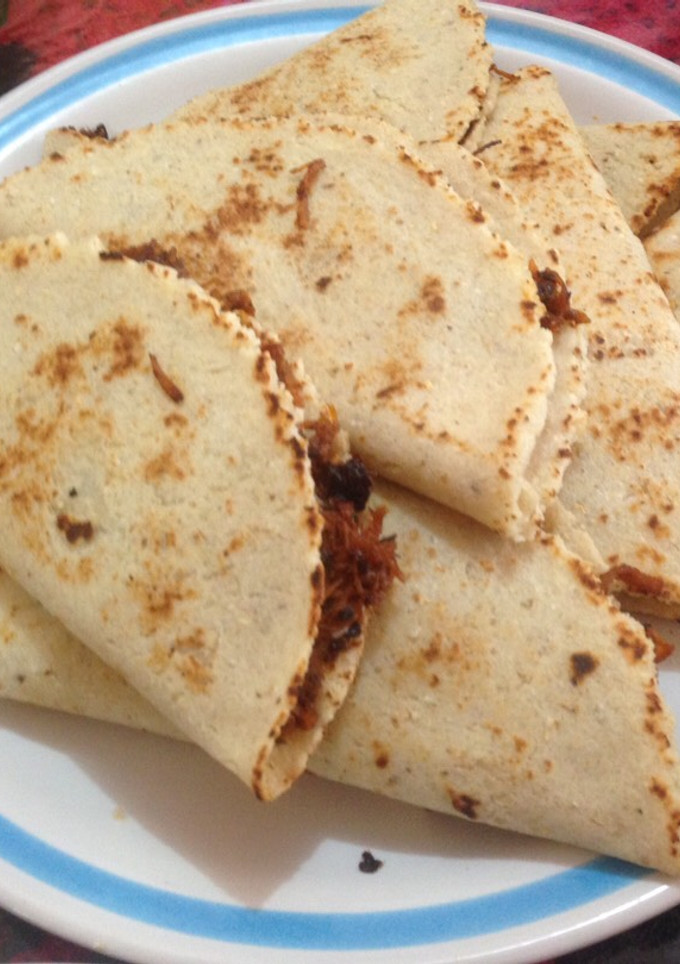 Una foto de Quesadillas con chilorio