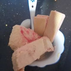 A picture of Peach ice cream🧡.