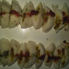 A picture of Bharva idli / stuffed idli.
